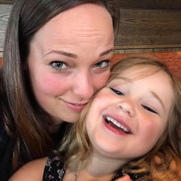 Meet your Posher, Lanae - Picture 5 of 8